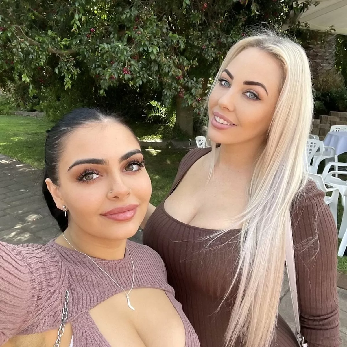 mother daughter cam