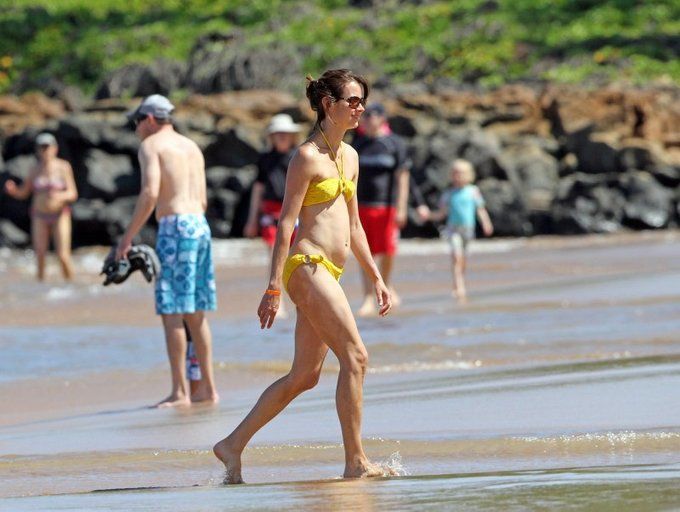 Amy Acker In Bikini damn hot