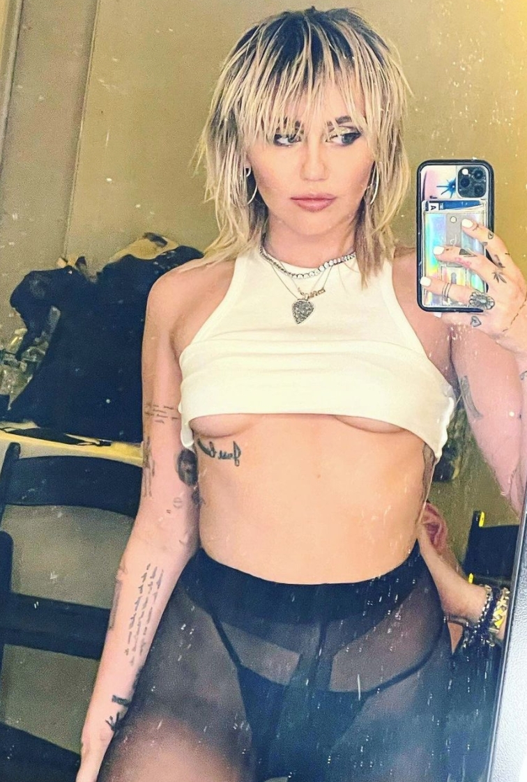 don upham recommends miley cyrus nipples uncensored pic