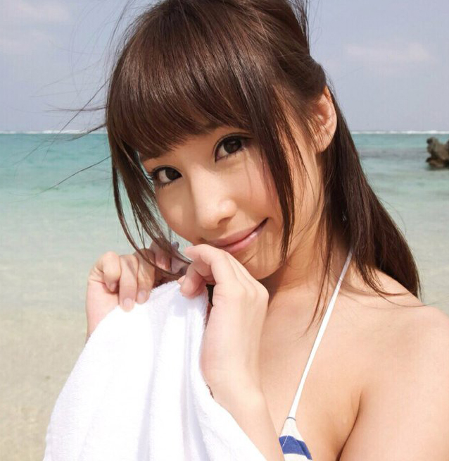 chuck cressman share famous japanese porn stars on a beach photos