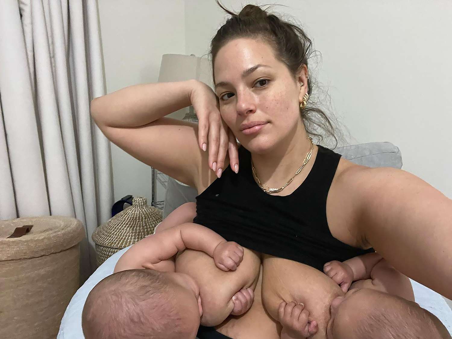 billy v add ashley graham boobs photo