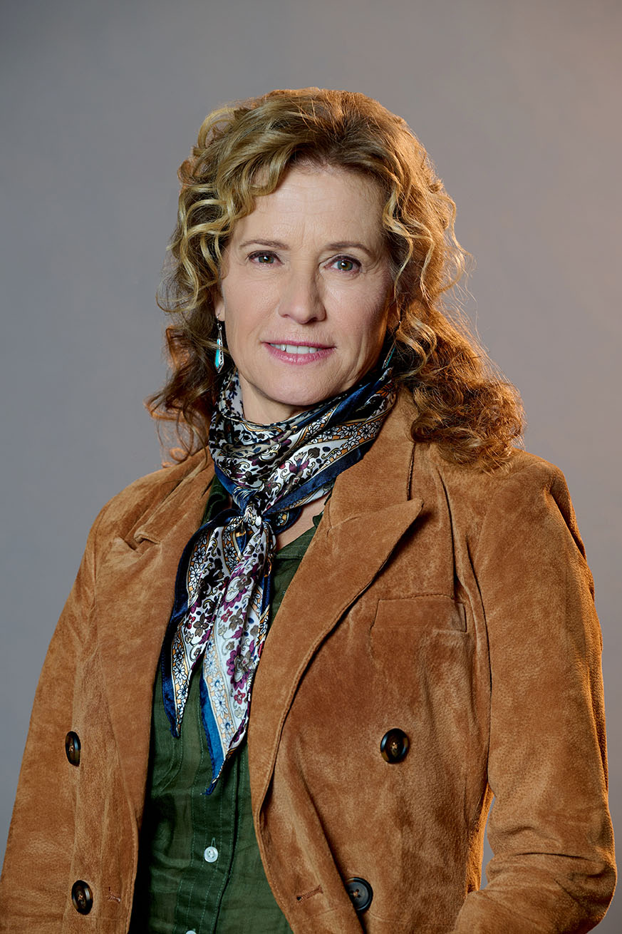 adraine thomas recommends Nancy Travis Legs