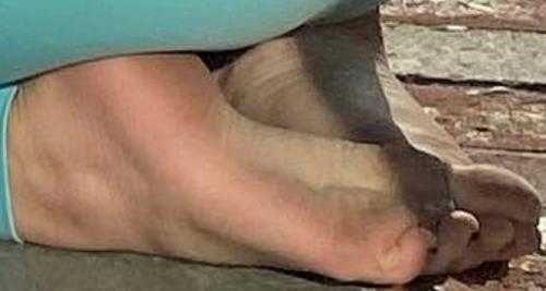 dardan brahimi recommends Maddie Ziegler Feet