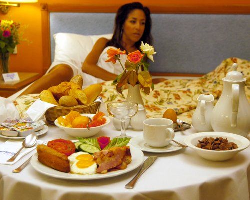 dillon livingston recommends Romantic Breakfast In Bed Pictures