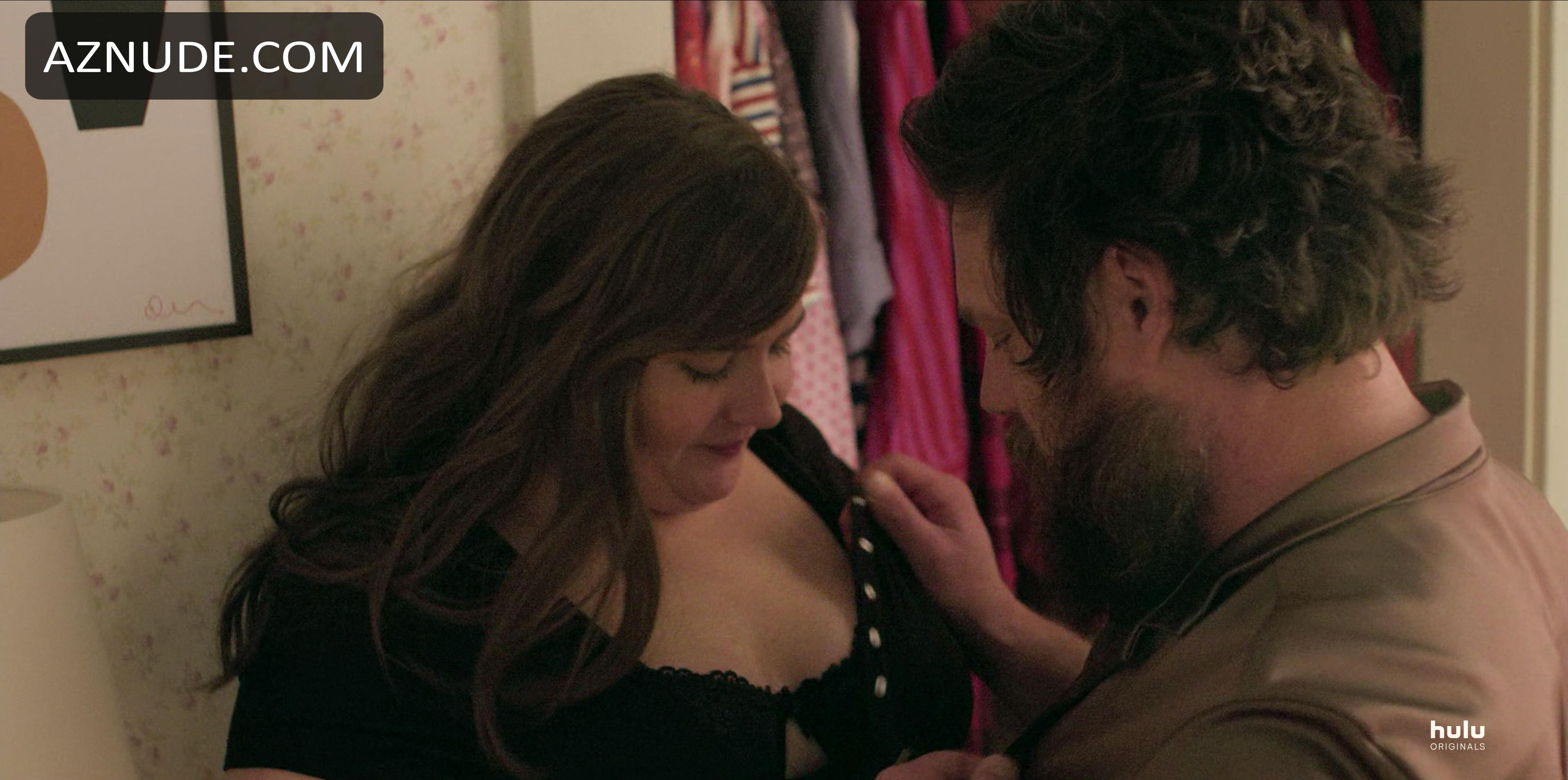 Aidy Bryant Naked dress pictures