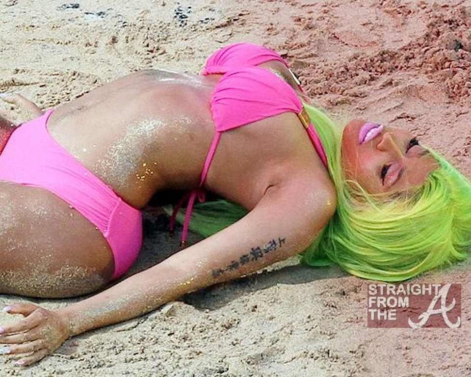 aqeel badar add photo nicki minaj bikini booty