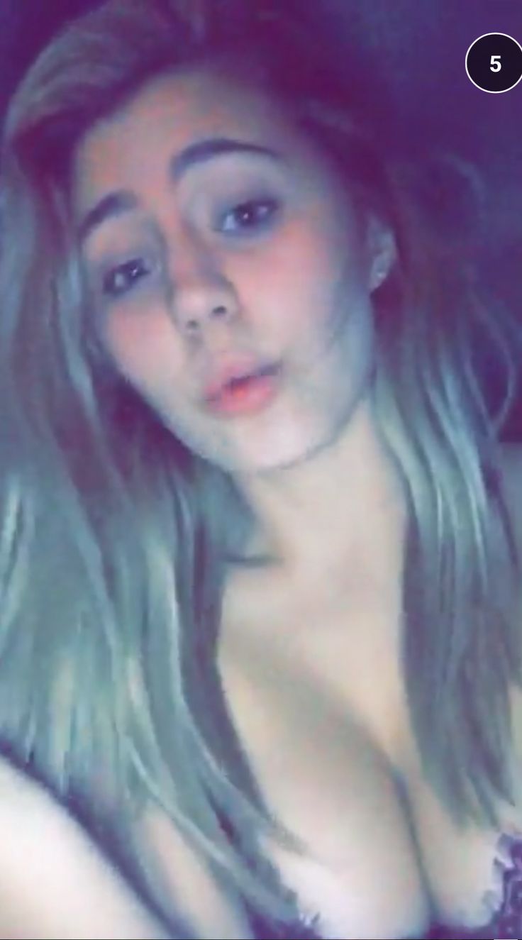 ching mei lim recommends Lia Marie Johnson Cleavage