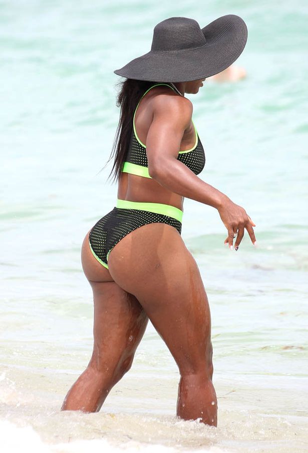charlie squires share serena williams booty picture photos