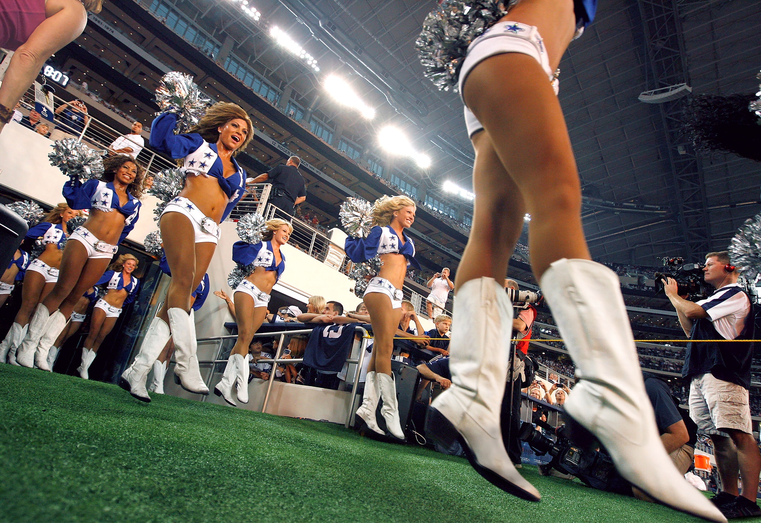 brendon longhurst recommends Dallas Cowboys Cheerleaders Boobs