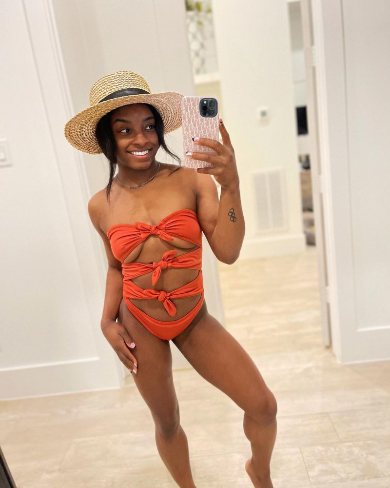 simone biles camel toe