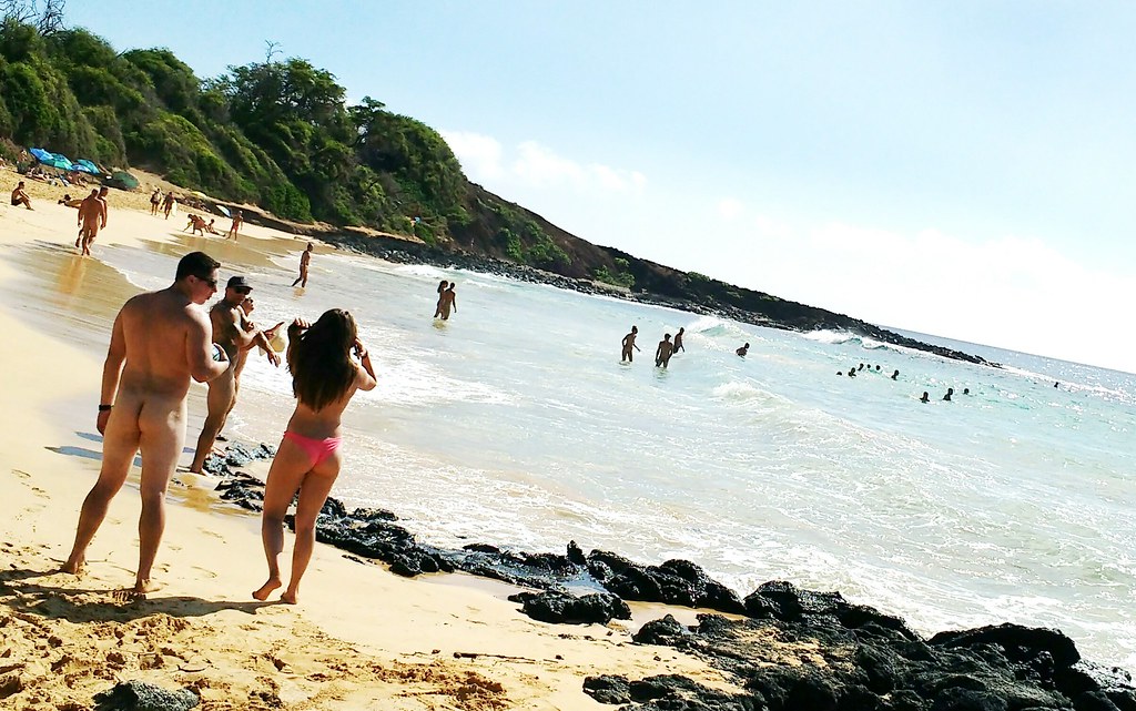 adam chmielecki recommends Little Beach Maui Nude