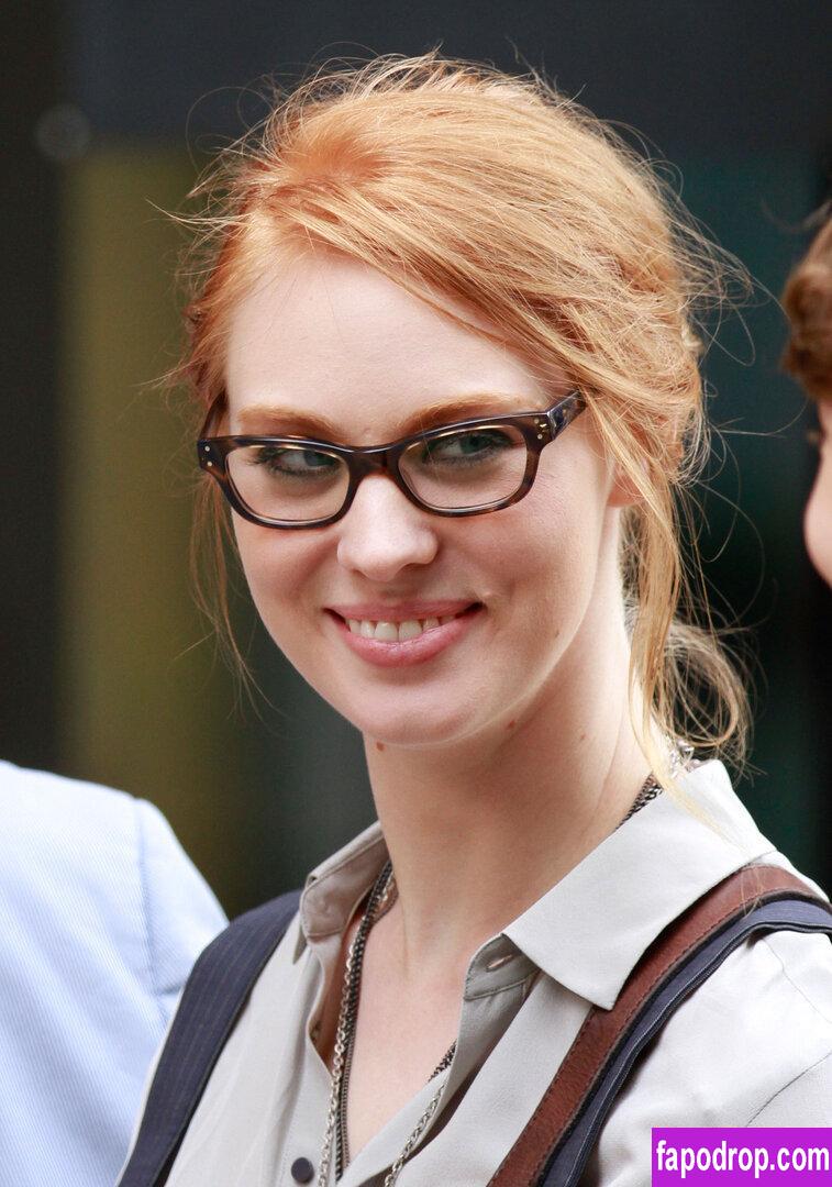 Deborah Ann Woll Leak en proost