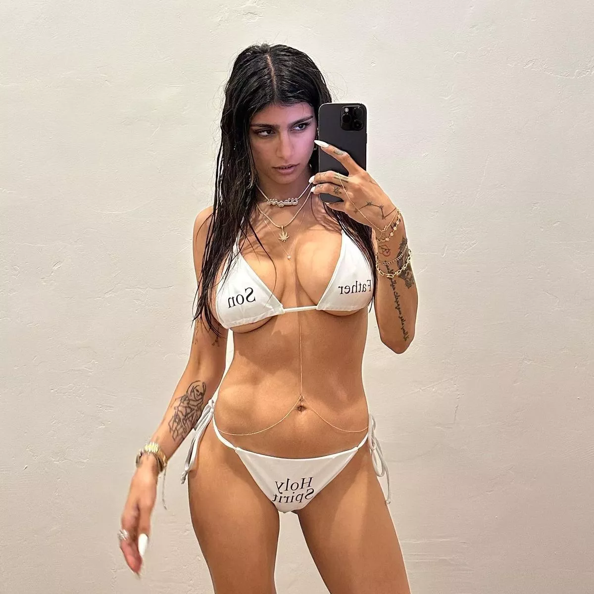 catherine perrin recommends Mia Khalifa Fake Boobs