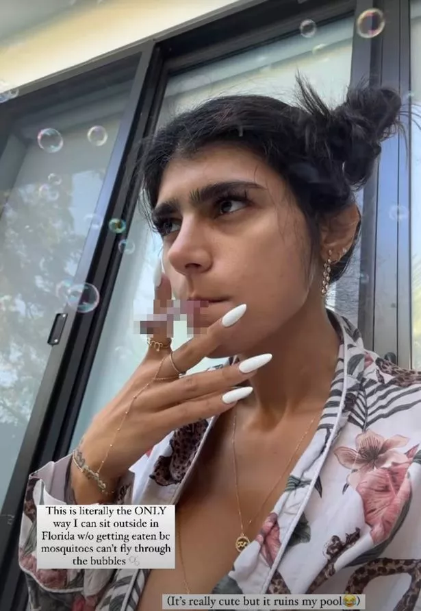 ahmed justin add photo mia khalifa smoking