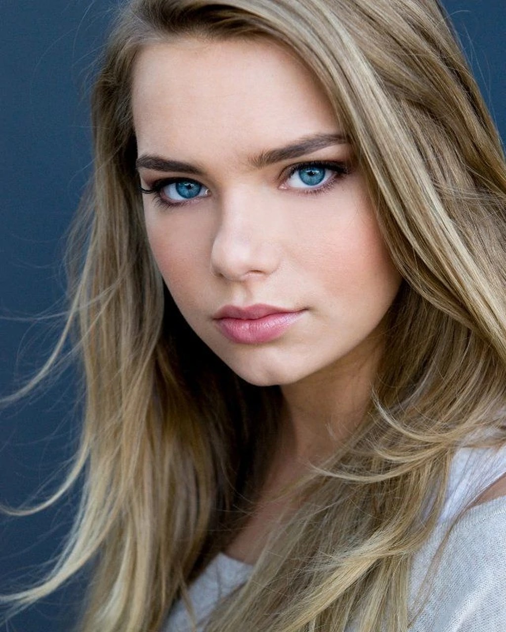 charlie carden recommends Indiana Evans Sex Scene