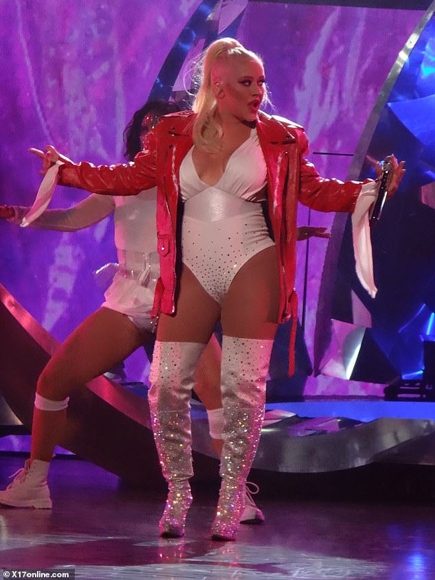 Best of Christina aguilera boob slip