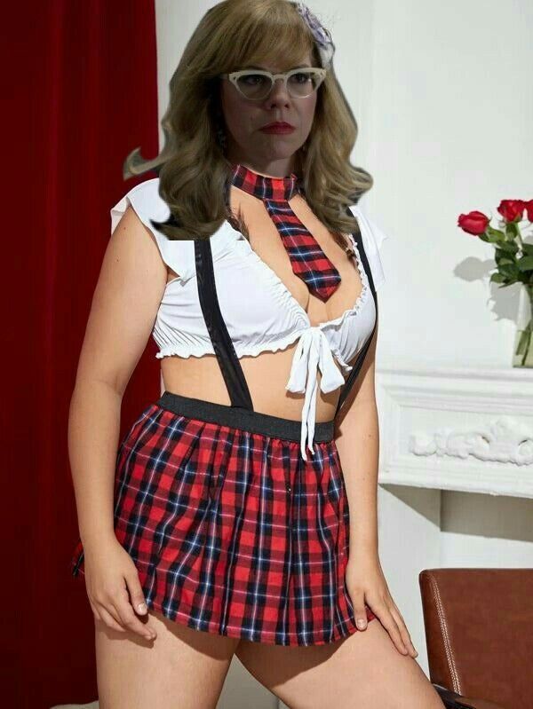 ben chaisson recommends Milf In Schoolgirl Outfit