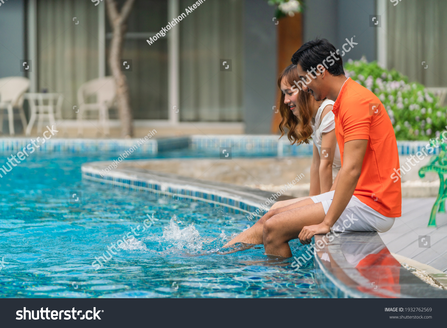 danielle piceno recommends Couple Pool Pics