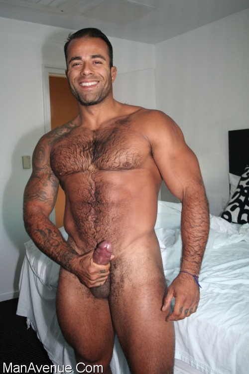 nude hairy muscle