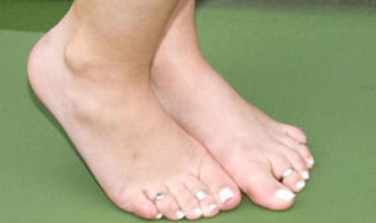 bronwyn dodd add photo lindsay lohan feet