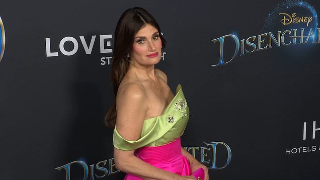 Idina Menzel Nude in virginia