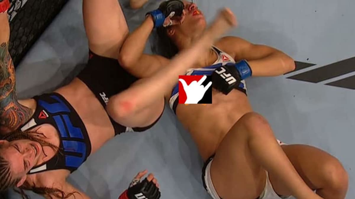 chris adamek recommends Female Fighter Wardrobe Malfunction