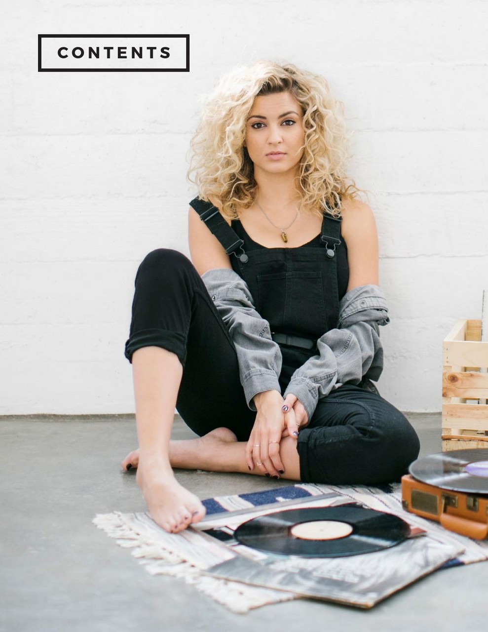 david busse share tori kelly feet photos