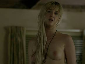 devaris jones recommends andrea riseborough nude pic