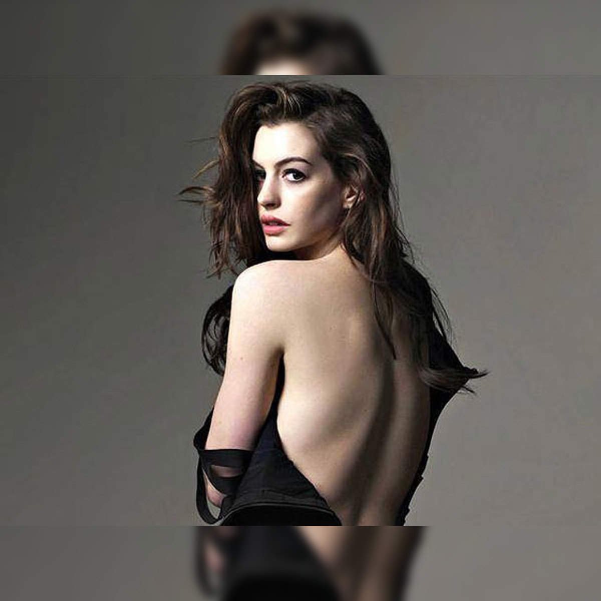 dolly cook recommends Anne Hathaway Sexy Photos