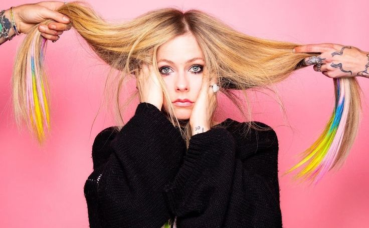 danyelle kozlowski recommends Avril Lavigne Leaked