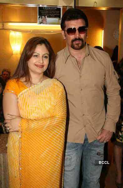 ali greenfield recommends ayesha jhulka with husband pic