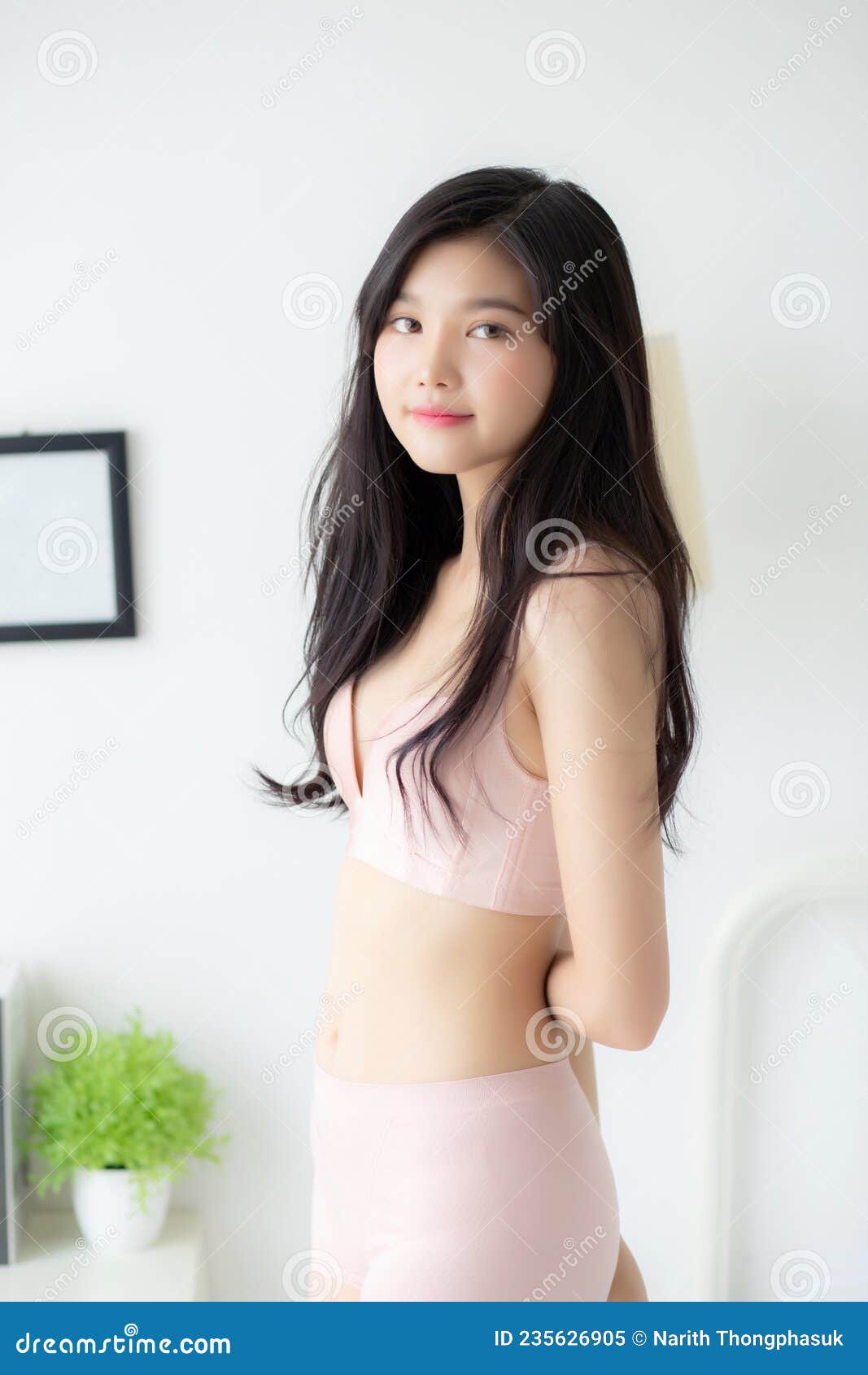 asian girls in panties pics