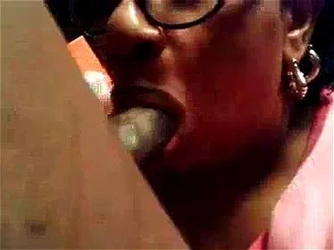 desborne finch recommends Black Women Swallowing Cum
