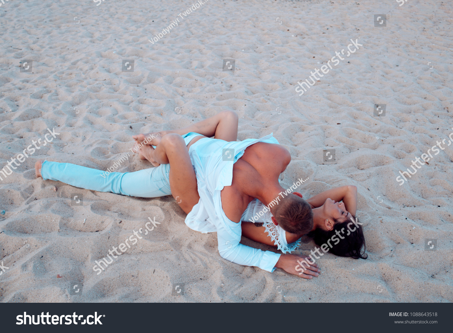 arnold escobar recommends beach sex images pic