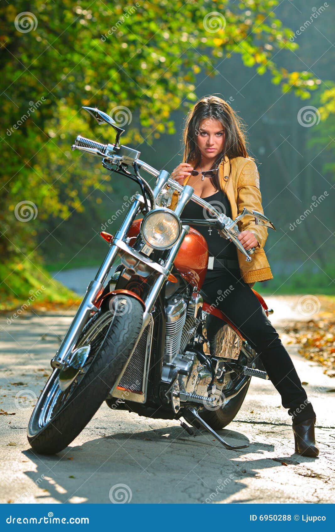 diana jeffs recommends Biker Woman Pics