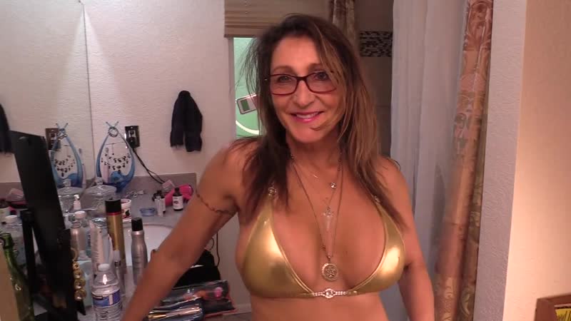 denitsa ivanova recommends Bikini Milf Mom 55 Porn