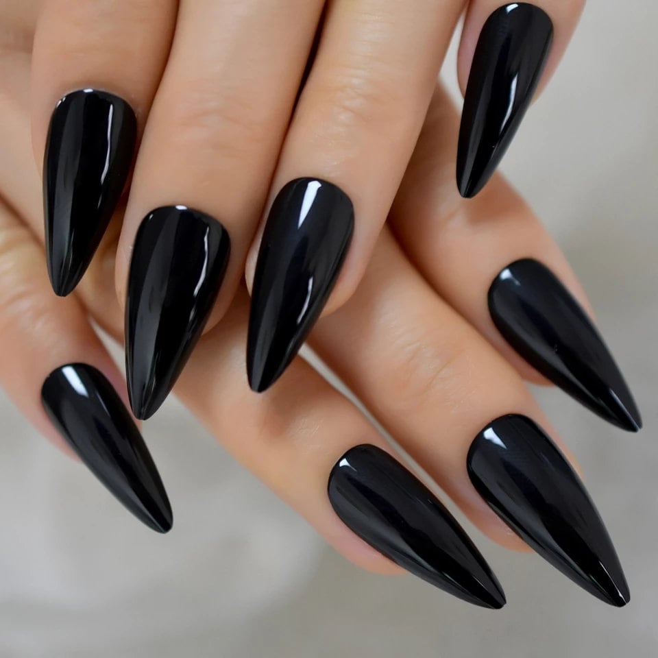 crystal hoare recommends black sharp nails pic