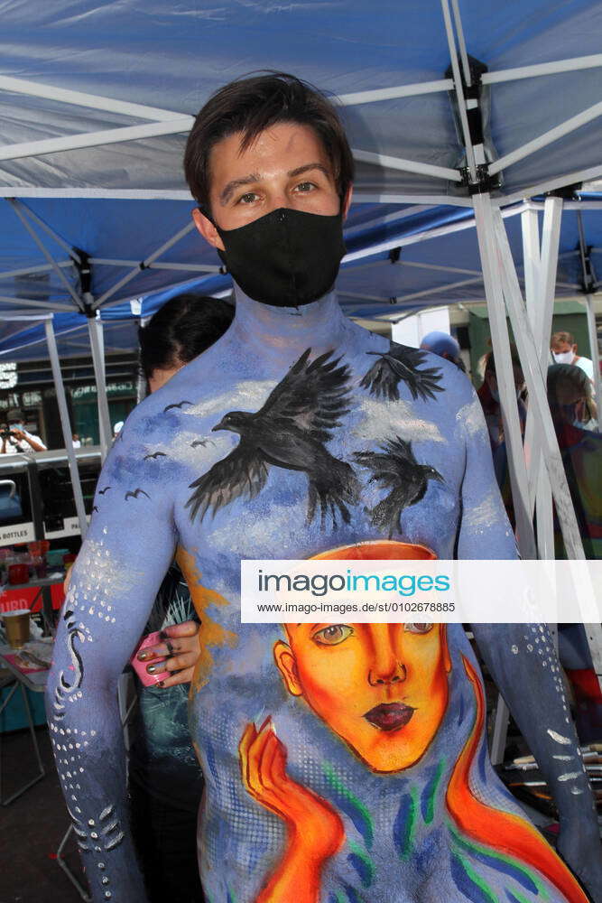 barbara richartz recommends Body Painting Nyc Times Square