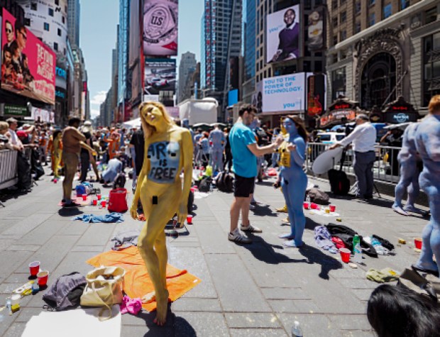 brandy upshaw add body painting nyc times square photo