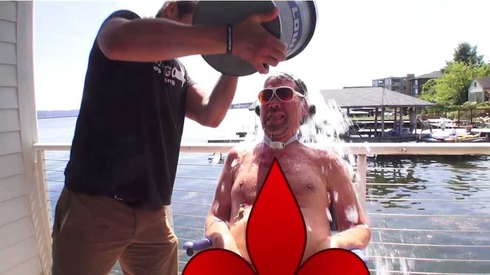 Nude Ice Bucket Challenge sands head