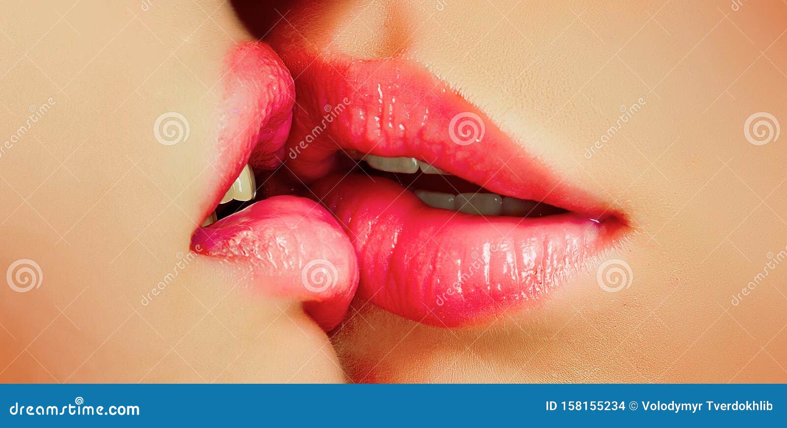 Sexy Lesbians Tongue Kissing single sites