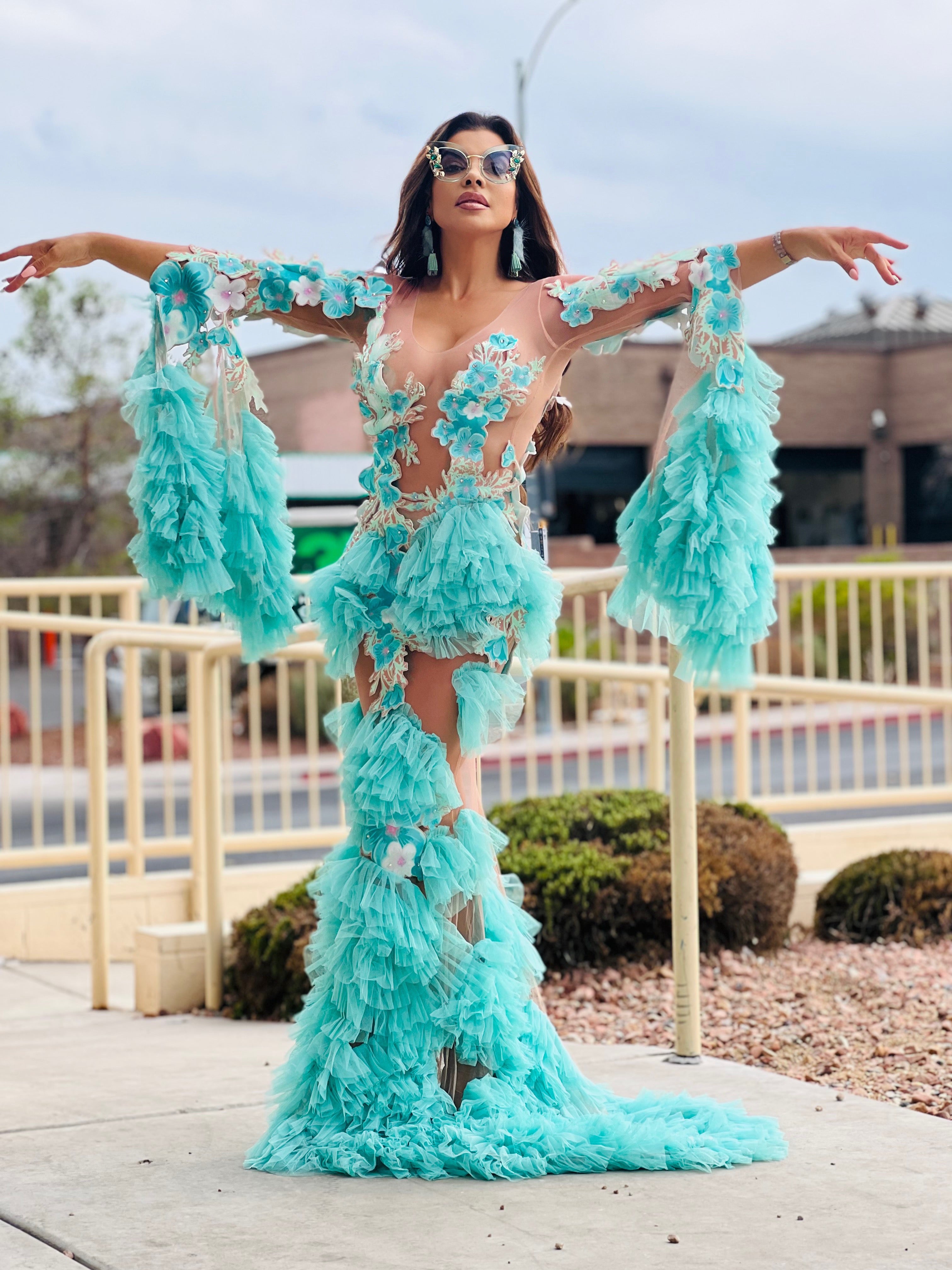 art ledesma recommends Vegas Showgirl Images