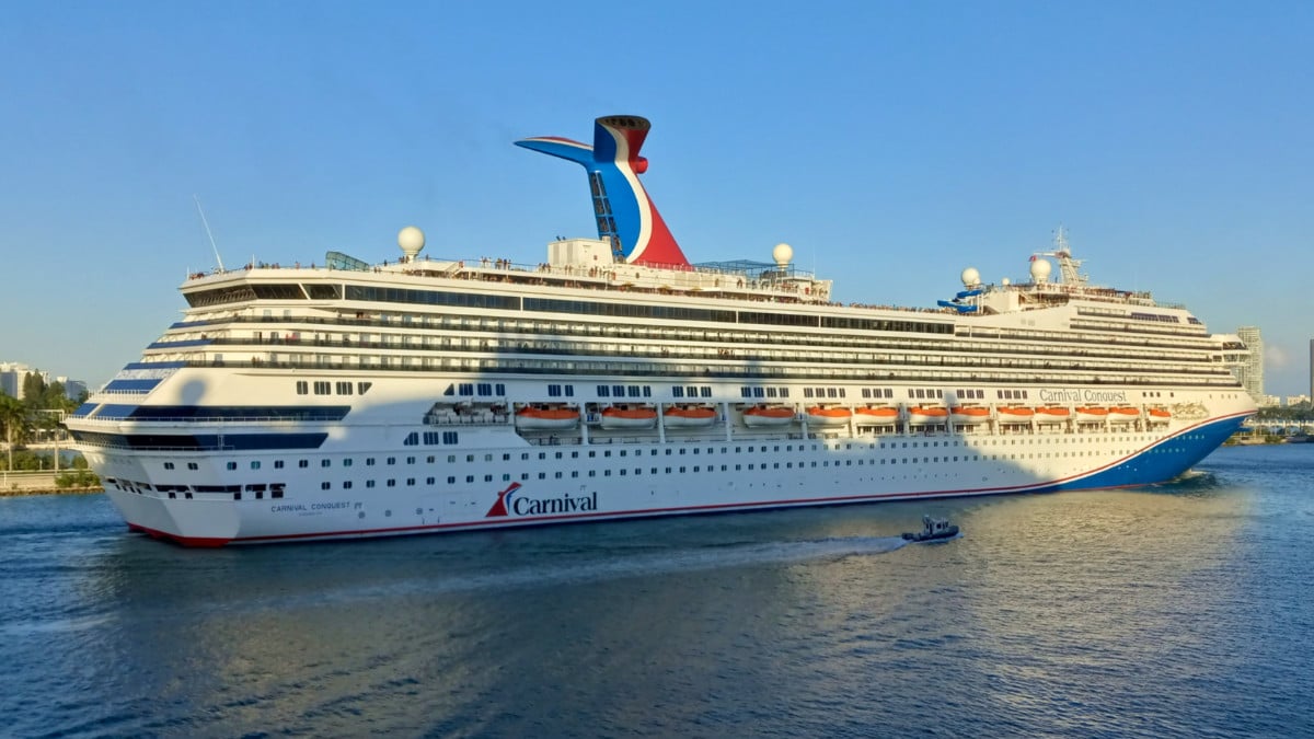 christina hairston recommends Carnival Conquest Photos
