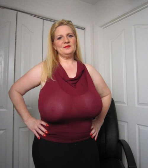 chelsey wilson recommends Mature Women With Big Nipples