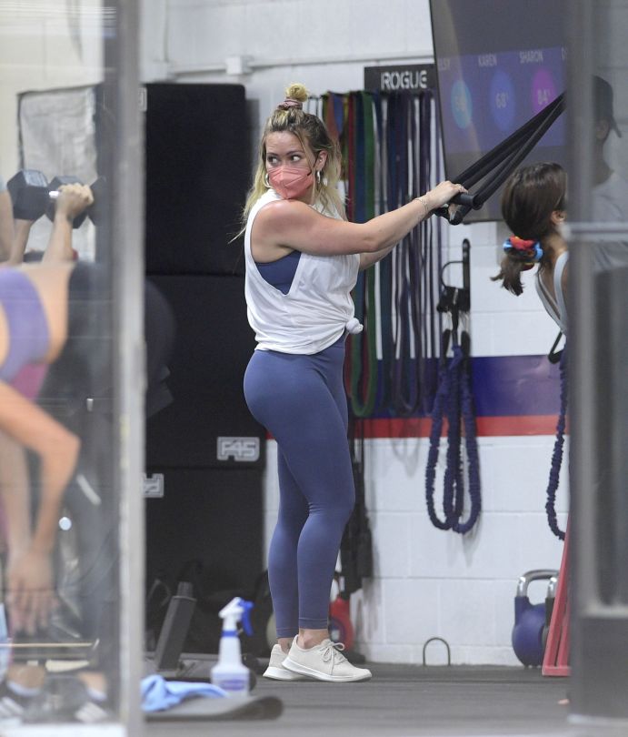 Hilary Duff Sexy Ass athis mons