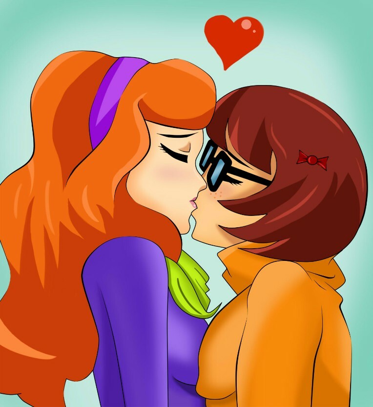 Best of Daphne and velma kiss