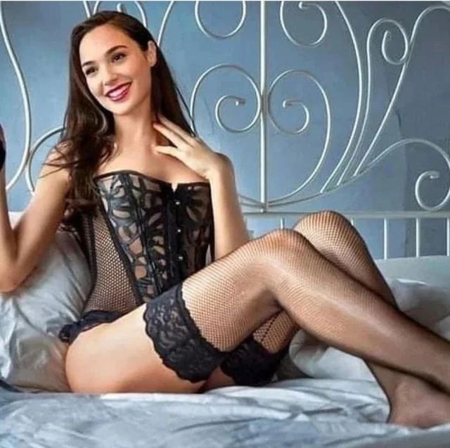 Gal Gadot In Stockings castle quickie