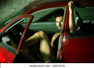 derek moultrie recommends Men Nude In Car
