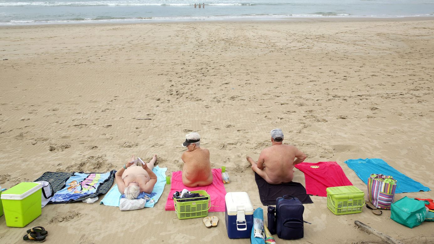 Nudist On The Beach Videos de casa