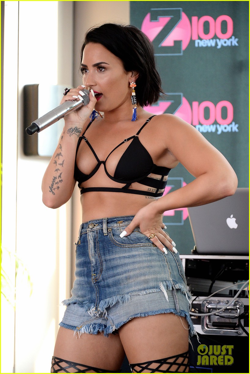 ayanda gama add hot pictures of demi lovato photo